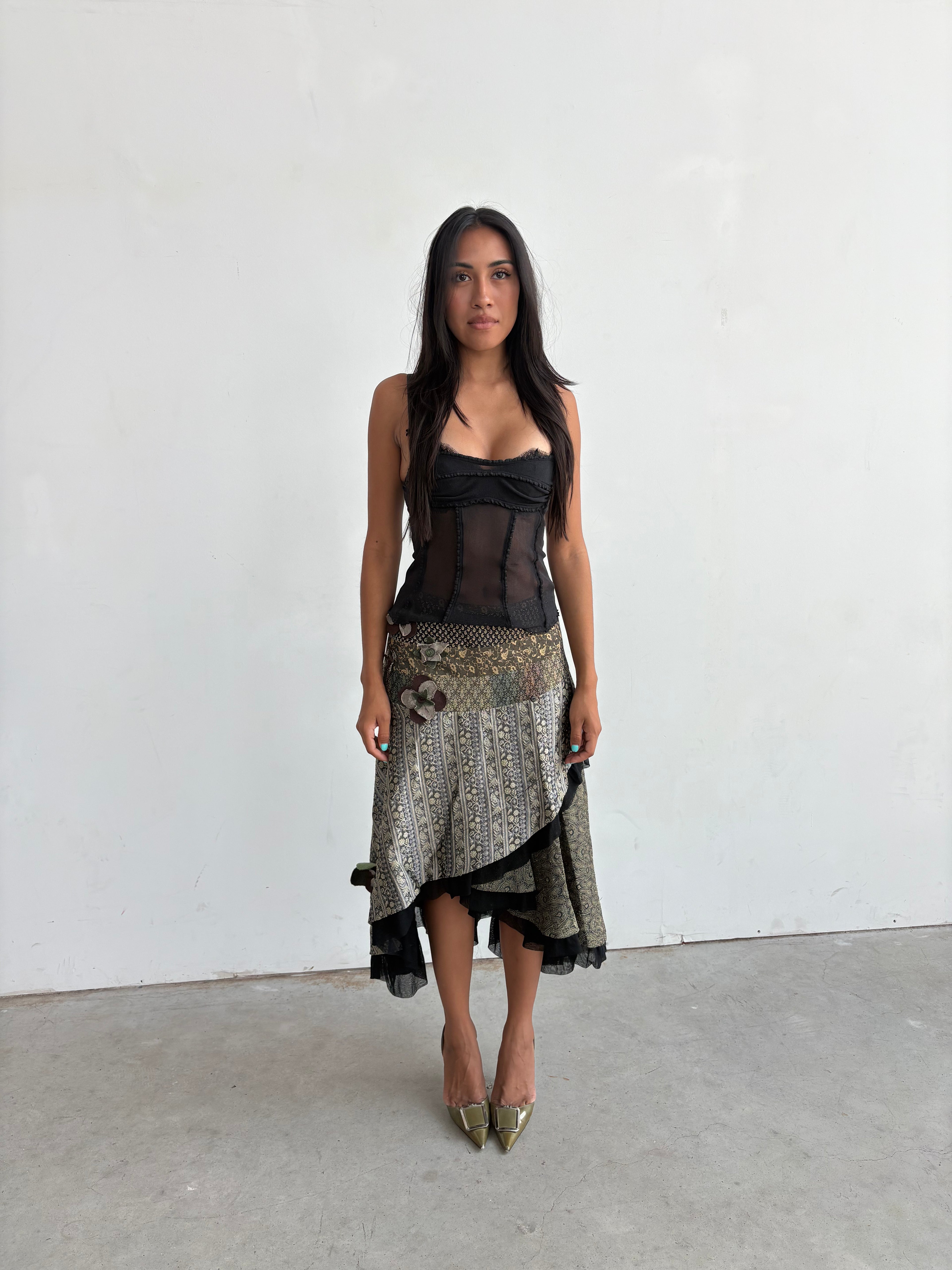 Y2k Euro Derhy whimsical high-low skirt with floral appliqué