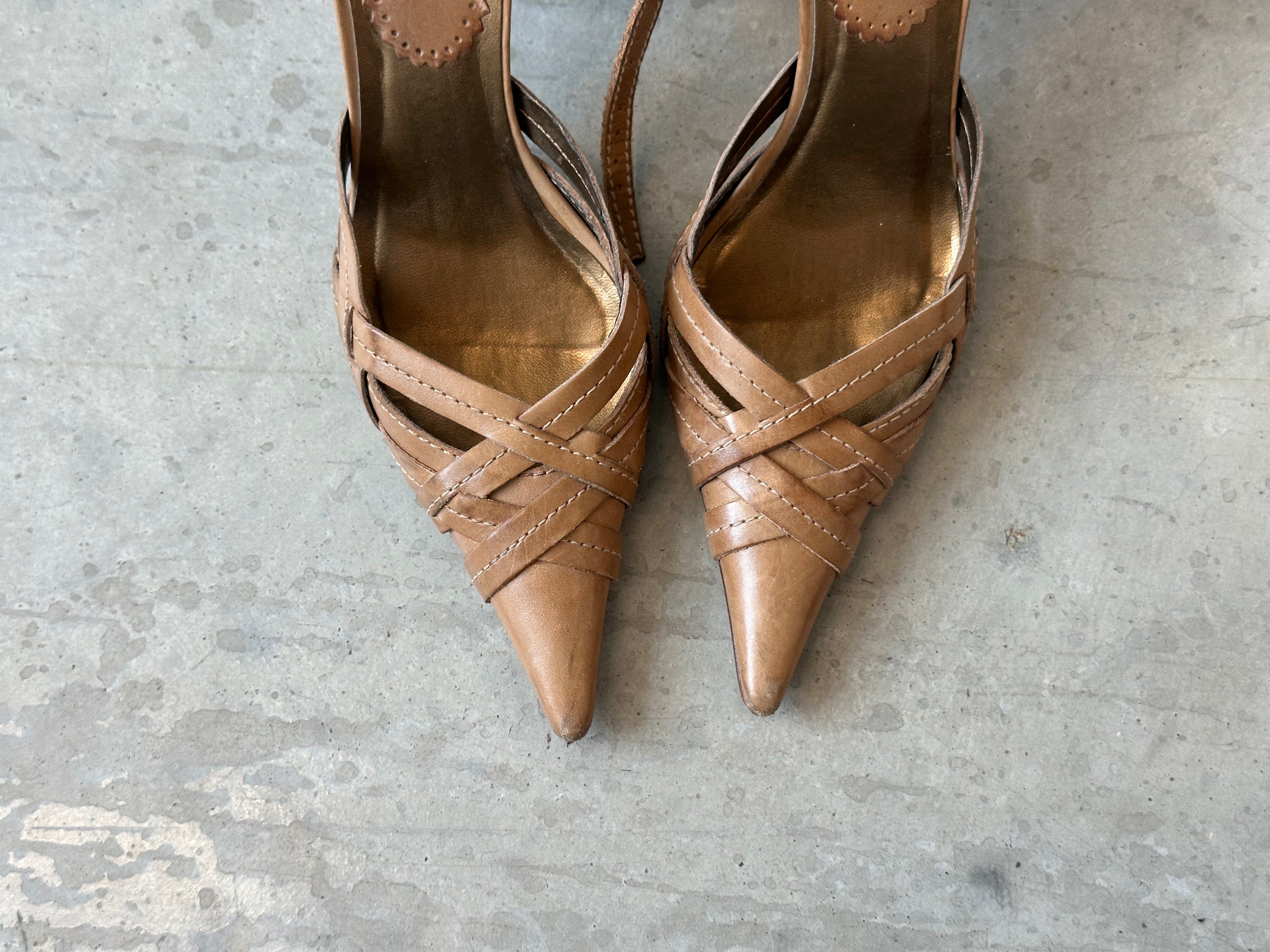vintage aldo pointed toe tan heels