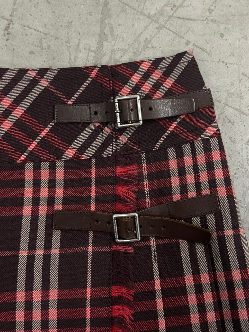 Burberry pink and brown pleated mini skirt